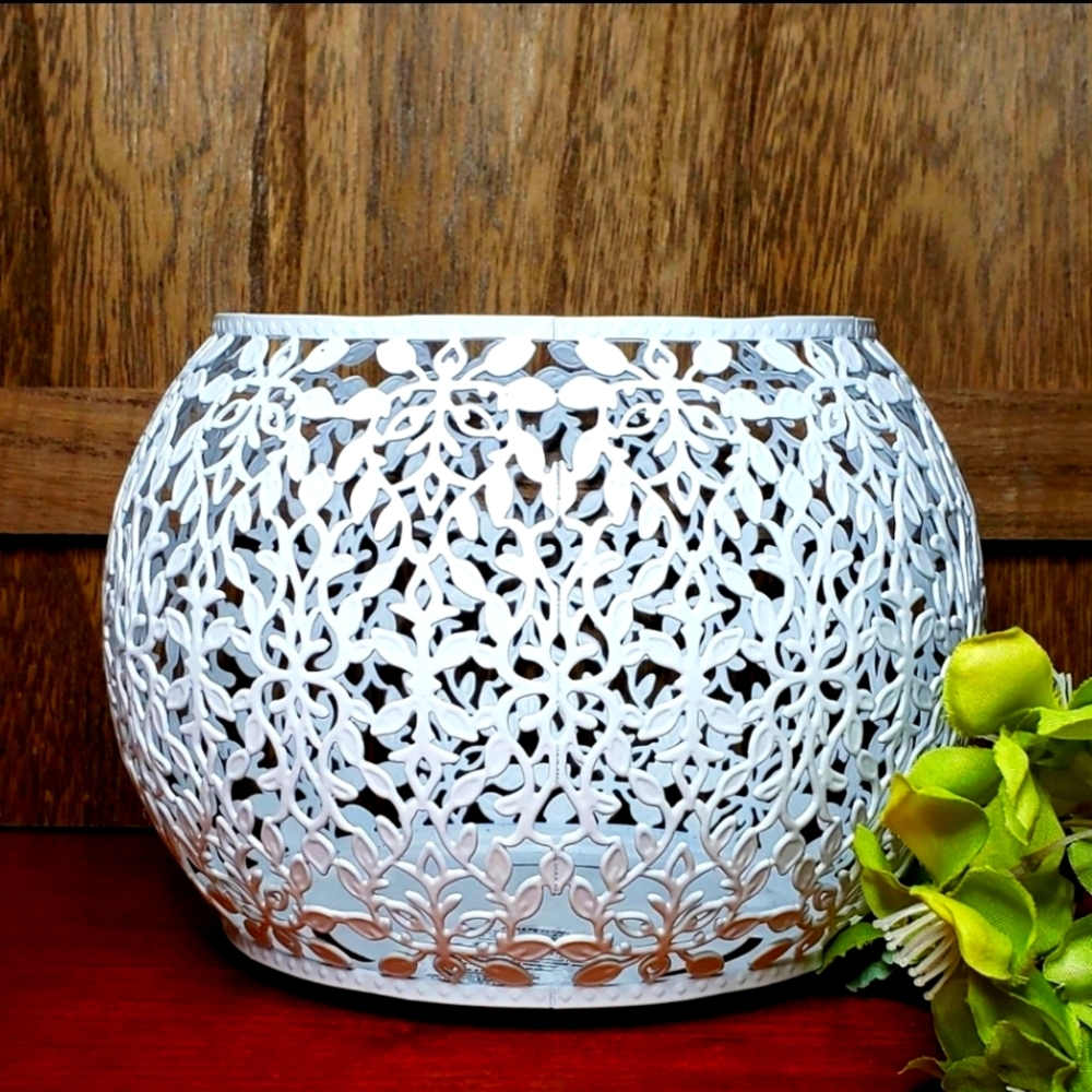 B&BW Floral Lace Cut Out 3 Wick Candle Holder
